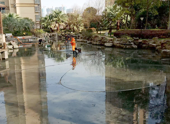 甘州景观池淤泥清理